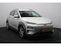 Hyundai Kona Electric EV Fashion 64 kWh 3- Fase SOH 95,9% | Warmtepomp | Camera | Navigatie | Head-Up Display
