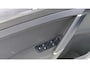 Volkswagen E-Golf E-DITION | 17" Madrid velgen | Navigatie | Parkeersensoren |