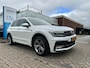 Volkswagen Tiguan 1.4 TSI ACT Connected Series  R-line  Panoramadak  Trekhaak  LED