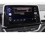 Volkswagen T-Roc 1.5-150pk R-Line Edition DSG-AUTOMAAT ! Gun u het comfort van een automaat ! Slechts 19.000km ! Stoel- en voorraamverw., IQ-light, Adaptieve cruise cntrl, Navigatie by Apple Carplay/Android auto, Autm. airco dual, Camera, Elektr. achterklep etc.