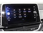 Volkswagen T-Roc 1.5-150pk R-Line Edition DSG-AUTOMAAT ! Gun u het comfort van een automaat ! Slechts 19.000km ! Stoel- en voorraamverw., IQ-light, Adaptieve cruise cntrl, Navigatie by Apple Carplay/Android auto, Autm. airco dual, Camera, Elektr. achterklep etc.
