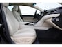 Toyota Camry 2.5 Hybrid Premium | Leder | Stoelventilatie | Stoel-/stuurverwarming | Navigatie | JBL | Head-up display | Dodehoek detectie | 360 camera