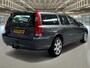 Volvo V70 2.5T AWD Summum Dealer auto, trekhaak, leder, carkit,....