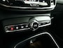 Volvo XC40 B3 Plus Dark | Panoramadak | Parkeercamera | Harman Kardon | Stoel- en Stuurverwarming