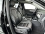 Volvo XC40 B3 Plus Dark | Panoramadak | Parkeercamera | Harman Kardon | Stoel- en Stuurverwarming