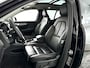 Volvo XC40 B3 Plus Dark | Panoramadak | Parkeercamera | Harman Kardon | Stoel- en Stuurverwarming