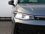 Volkswagen Passat Variant 1.5 eHybrid R-Line Edition 272 PK DSG | Panoramadak | Stoel/Stuurverwarming | LED Matrix | Camera | Keyless | Trekhaak | Harman Kardon | Trekhaak