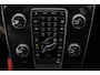 Volvo V40 Cross Country T3 Nordic+ Automaat | 100% Dealeronderhouden | 1e Eigenaar | Trekhaak | Stoelverwarming | Lichtmetalen velgen | Navigatie | Bluetooth | Koplampsproeiers