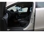 Volvo V40 Cross Country T3 Nordic+ Automaat | 100% Dealeronderhouden | 1e Eigenaar | Trekhaak | Stoelverwarming | Lichtmetalen velgen | Navigatie | Bluetooth | Koplampsproeiers