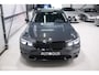 BMW 3-Serie Touring 318i Corporate High Exe | Dravitgrau | Trekhaak | Individual | Sportstoelen | CarPlay | NAP NL auto | rijklaarprijs |