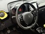 Peugeot 108 1.0 e-VTi Collection / All Seasonbanden / Camera / Apple CarPlay/Android Auto / Lichtmetalen Velgen / Climate Control / Keyless Entry & Go / Bluetooth /
