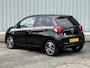 Peugeot 108 1.0 e-VTi Collection / All Seasonbanden / Camera / Apple CarPlay/Android Auto / Lichtmetalen Velgen / Climate Control / Keyless Entry & Go / Bluetooth /