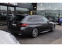 BMW 5-Serie Touring 520i M-Sport Pano Memory ACC Keyless Camera HiFi Comfortstoelen 19” Stuurverwarming