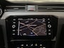 Volkswagen Passat Variant 1.5 TSI 150pk DSG Business Virtual Cockpit Trekhaak Navigatie App-Connect