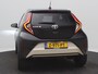 Toyota Aygo X 1.0 VVT-i S-CVT Premium AUTOMAAT / Navigatie / Adaptieve Cruise / JBL / Stoelverwarming / Achteruitrijcamera / Parkeersensoren / Dealeronderhouden / Airco Climate control / Apple CarPlay & Android Auto /