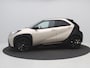 Toyota Aygo X 1.0 VVT-i S-CVT Premium AUTOMAAT / Navigatie / Adaptieve Cruise / JBL / Stoelverwarming / Achteruitrijcamera / Parkeersensoren / Dealeronderhouden / Airco Climate control / Apple CarPlay & Android Auto /