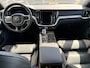 Volvo V60 2.0 T6 Plug-in hybrid AWD Plus Dark | Long Range | Stoelverwarming voor en achter | Harman Kardon installatie | Trekhaak | Stuurwiel verwarming | Memory stoelen | Apple Carplay & Android Auto