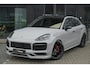 Porsche Cayenne Coupé 3.0 E-Hybrid 462PK Krijtgrijs SportDesign Burmester Luchtvering *SOH 92%* Lightweight Package Carbon Dak 4-wielsturing NLauto