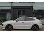 Porsche Cayenne Coupé 3.0 E-Hybrid 462PK Krijtgrijs SportDesign Burmester Luchtvering *SOH 92%* Lightweight Package Carbon Dak 4-wielsturing NLauto