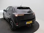 Opel Mokka-e Ultimate 50-kWh 11kw bl. / SoH 100% / Stuur en Stoelverwarming / Adaptieve Cruise / Trekhaak / Apple Carplay / Dealeronderhouden / 1ste Eigenaar / Navigatie / Apple CarPlay & Android Auto / 3-fase laden / Warmtepomp /
