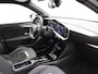 Opel Mokka-e Ultimate 50-kWh 11kw bl. / SoH 100% / Stuur en Stoelverwarming / Adaptieve Cruise / Trekhaak / Apple Carplay / Dealeronderhouden / 1ste Eigenaar / Navigatie / Apple CarPlay & Android Auto / 3-fase laden / Warmtepomp /