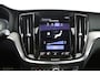 Volvo V60 T6 Plug-in Hybrid AWD Plus Dark | Panoramadak | Long Range | Trekhaak | Stoel en stuurwielverwarming | Adaptieve Cruise control | Camera | Adaptive LED | Sportstoelen |