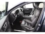 Volvo V60 T6 Plug-in Hybrid AWD Plus Dark | Panoramadak | Long Range | Trekhaak | Stoel en stuurwielverwarming | Adaptieve Cruise control | Camera | Adaptive LED | Sportstoelen |