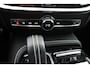 Volvo V60 T6 Plug-in Hybrid AWD Plus Dark | Panoramadak | Long Range | Trekhaak | Stoel en stuurwielverwarming | Adaptieve Cruise control | Camera | Adaptive LED | Sportstoelen |