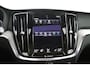 Volvo V60 T6 Plug-in Hybrid AWD Plus Dark | Panoramadak | Long Range | Trekhaak | Stoel en stuurwielverwarming | Adaptieve Cruise control | Camera | Adaptive LED | Sportstoelen |