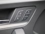 Audi Q5 55 TFSI e S edition Competition l Adaptive cruise control l Luchtvering l Bang & Olufsen premium 3D l Glazen panoramadak l Achteruitrijcamera l Head-up display l Elektrisch verstelbaar stuur l Stoelverwarming voor en achter l Elektrisch verstelbare voorstoelen l Matrix-LED l Trekhaak l Optiekpakket zwart plus l Alarm Klasse III l Navigatie l