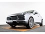 Porsche Cayenne 3.0 E-Hybrid Trekhaak - Panoramadak - Porsche InnoDrive inc adaptieve cruise control - 3D-Surround View - BOSE - Sport Chrono - Stuurbekrachtiging Plus - Comfortstoelen - Privacybeglazing -