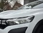 Dacia Jogger 1.6 Hybrid 140 Extreme 7p. | Afneembare Trekhaak | Navigatie | Lage kilometerstand | Eerste eigenaar!! | Dealeronderhouden | Camera achter | Verwarmde voorstoelen | 7-persoons |