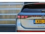 Volkswagen Passat Variant 1.5 eHybrid 272pk DSG R-Line Edition | Panoramadak | Trekhaak | Leder | Black Plus Pakket | Stoelventilatie