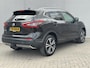 Nissan Qashqai 1.2 N-Connecta / Trekhaak (1200 KG) / 360 Graden camera / Panoramadak / Dealeronderhouden / Automatische Airco / 18" Lichtmetalen velgen