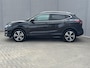 Nissan Qashqai 1.2 N-Connecta / Trekhaak (1200 KG) / 360 Graden camera / Panoramadak / Dealeronderhouden / Automatische Airco / 18" Lichtmetalen velgen