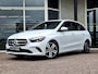 Mercedes-Benz B-klasse 200 Luxury Line | Automaat | Trekhaak | Achteruitrijcamera | Stoelverwarming | Spoorassistent | LED verlichting | Elektrische achterklep