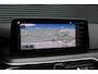 BMW 5-Serie Touring 530e xDrive Business Edition Plus Comfortstoelen Panoramadak Elek-Trekhaak Adap-Cruise