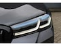 BMW 5-Serie Touring 530e xDrive Business Edition Plus Comfortstoelen Panoramadak Elek-Trekhaak Adap-Cruise