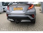 Toyota C-HR / C-HR+ 2.0 Hybrid First Edition 1e Eig Boekjes Trekhaak JBL Sounds systeem.