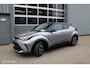 Toyota C-HR / C-HR+ 2.0 Hybrid First Edition 1e Eig Boekjes Trekhaak JBL Sounds systeem.