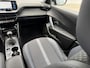 Peugeot 2008 1.2 PureTech Blue Lease Allure / Cruise control / Stoelverwarming / Apple carplay & Android auto / Achteruitrij camera / Navigatie