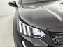 Peugeot e-2008 SUV EV GT 50 kWh 136pk | Accu SOH 93% | Navigatie | Schuif-/kanteldak | Achteruitrijcamera | Full Led koplampen | 3D Cockpit | Climate Control | Cruise Control | Half Lederen sportstoelen | Parkeersensoren v+a | Keyless start | Apple Carplay / Android Auto | DAB+ radio | Donker getint glas | 17" lichtmetalen velgen |
