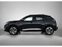 Peugeot e-2008 SUV EV GT 50 kWh 136pk | Accu SOH 93% | Navigatie | Schuif-/kanteldak | Achteruitrijcamera | Full Led koplampen | 3D Cockpit | Climate Control | Cruise Control | Half Lederen sportstoelen | Parkeersensoren v+a | Keyless start | Apple Carplay / Android Auto | DAB+ radio | Donker getint glas | 17" lichtmetalen velgen |