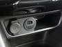 Peugeot 208 Allure 82pk | Navigatie | Climate Control | Cruise Control | Parkeersensoren | Armsteun | Apple Carplay / Android Auto | Bluetooth | Elektrisch inklapbare spiegels | Automatisch dimlicht | Regensensor | All seasonbanden | 16" lichtmetalen velgen |