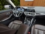BMW 3-Serie Touring 320e Business Edition Plus | Trekhaak | Panoramadak | Stoelverwarming | Leder