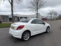 Peugeot 207 CC 1.6 VTi Roland Garros 120 PK. Prachtige en als nieuw rijdende auto !!! Alle keuringen toegestaan !!
