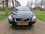 Volvo V50 1.6 D2 Sport Ecc Cruisecontrol Leer/Stof Pdc Xenon 6 Bak Lm Velgen Trekhaak***Apk t/m 2-3-2027***
