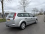 Ford Focus Wagon 1.6-16V Champion 101 PK. Leuke en zeer goed rijdende inruilauto met werkende airco !!! Tweede eigenaar !!