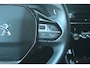 Peugeot e-2008 EV Allure Pack 50 kWh 3 Fase 92,1%SOH! | Adaptive Cruise | Stoelverwarming | Navigatie by App | Climate Control | Full-LED | Achteruitrijcamera | !!