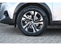 Peugeot e-2008 EV Allure Pack 50 kWh 3 Fase 92,1%SOH! | Adaptive Cruise | Stoelverwarming | Navigatie by App | Climate Control | Full-LED | Achteruitrijcamera | !!